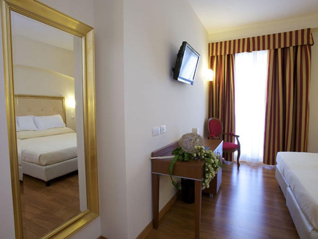 Giotto Hotel & Spa Assisi Oda fotoğraf